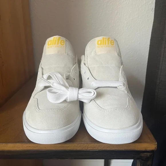 Alife Everybody Low Suede 84A’s, Men’s US size 12 - Picture 4 of 5
